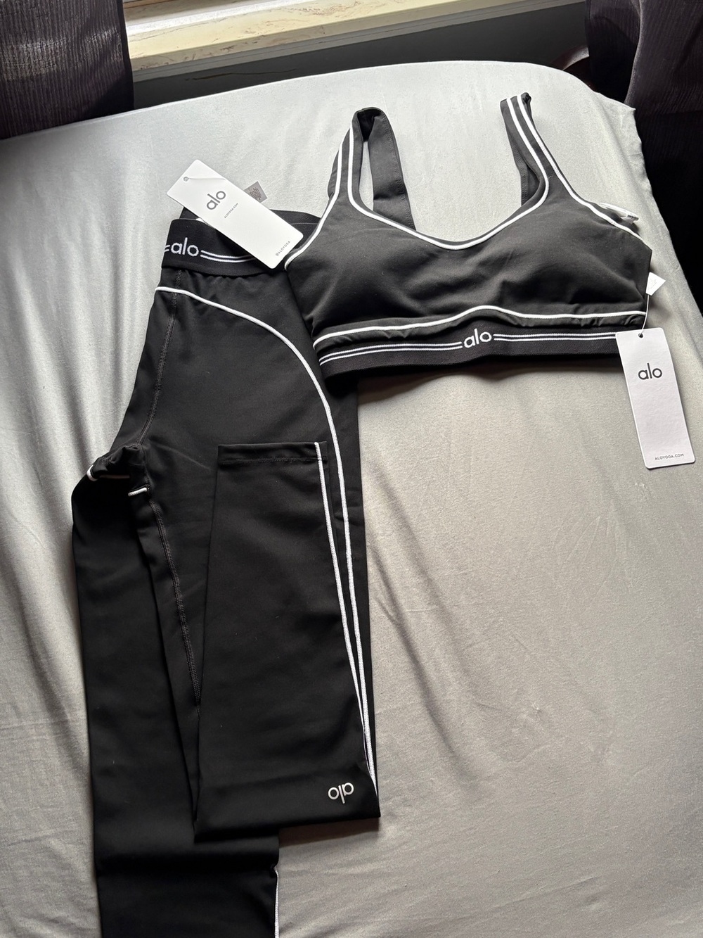 ALO Yoga Black Track Pants & Sports Bra